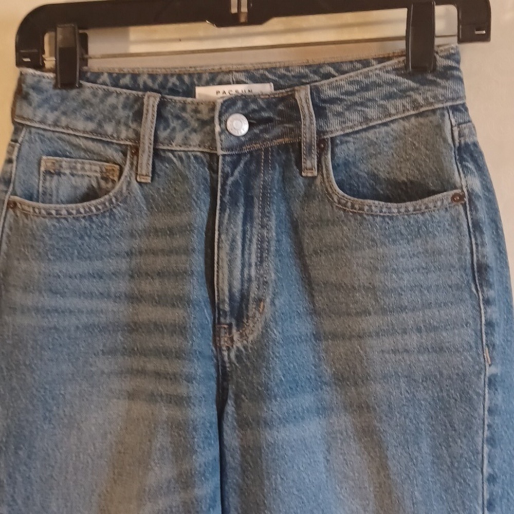 Pacsun  lighter wash Mom jeans. Size 24. Perfect color for Spring! - Picture 4 of 12